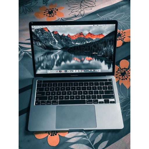 Apple MacBook Pro 13.3 Inch (M1, 2020) 256GB 8GB RAM